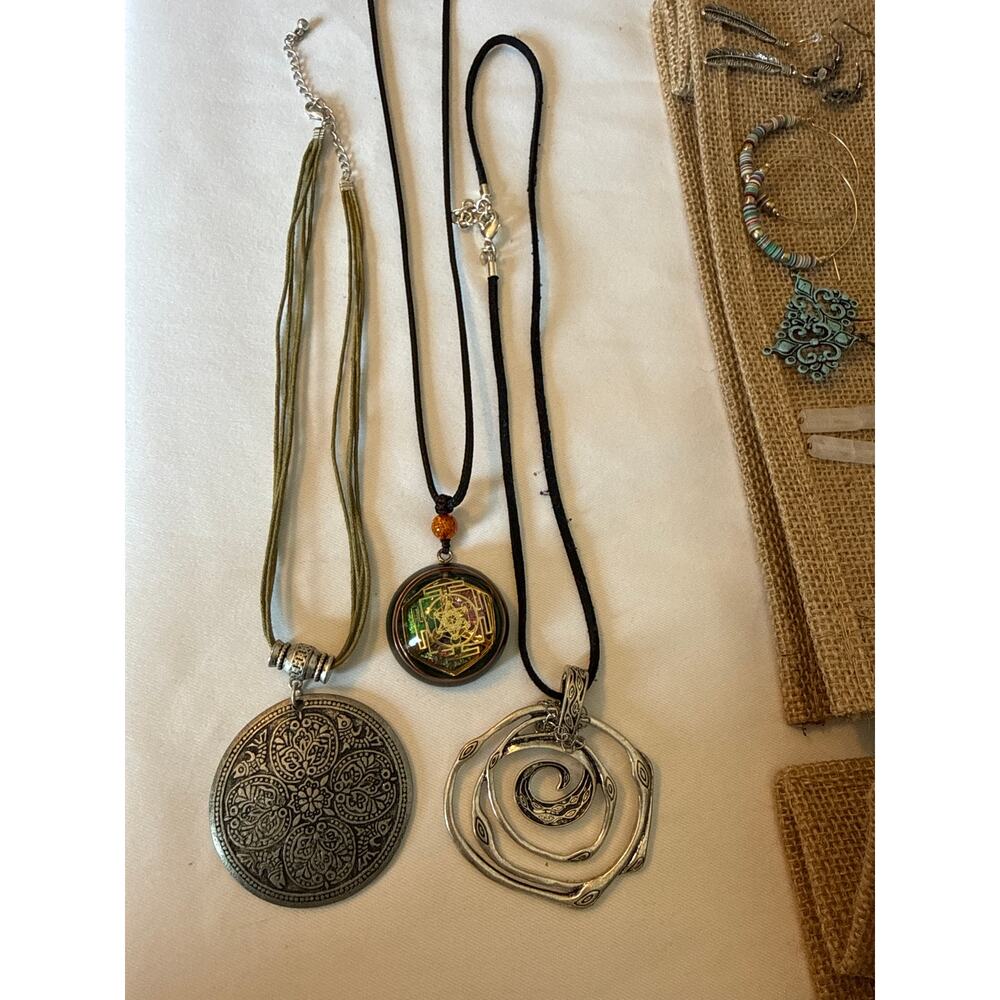 Mixed Lot Boho-Style Jewelry Necklaces, Bracelets, Earrings Boho Jewelry Bundle - Picture 7 of 11